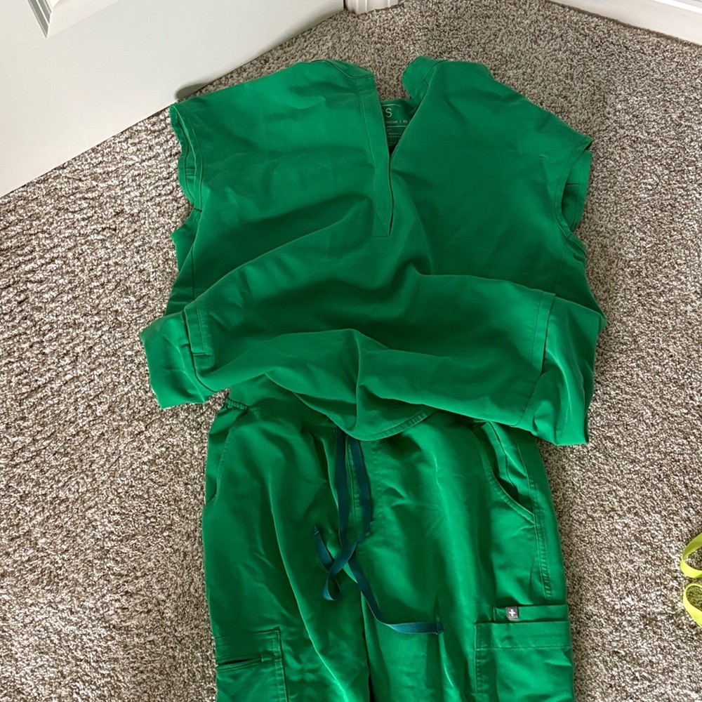 Figs Women's Green Scrub Set wicked edition